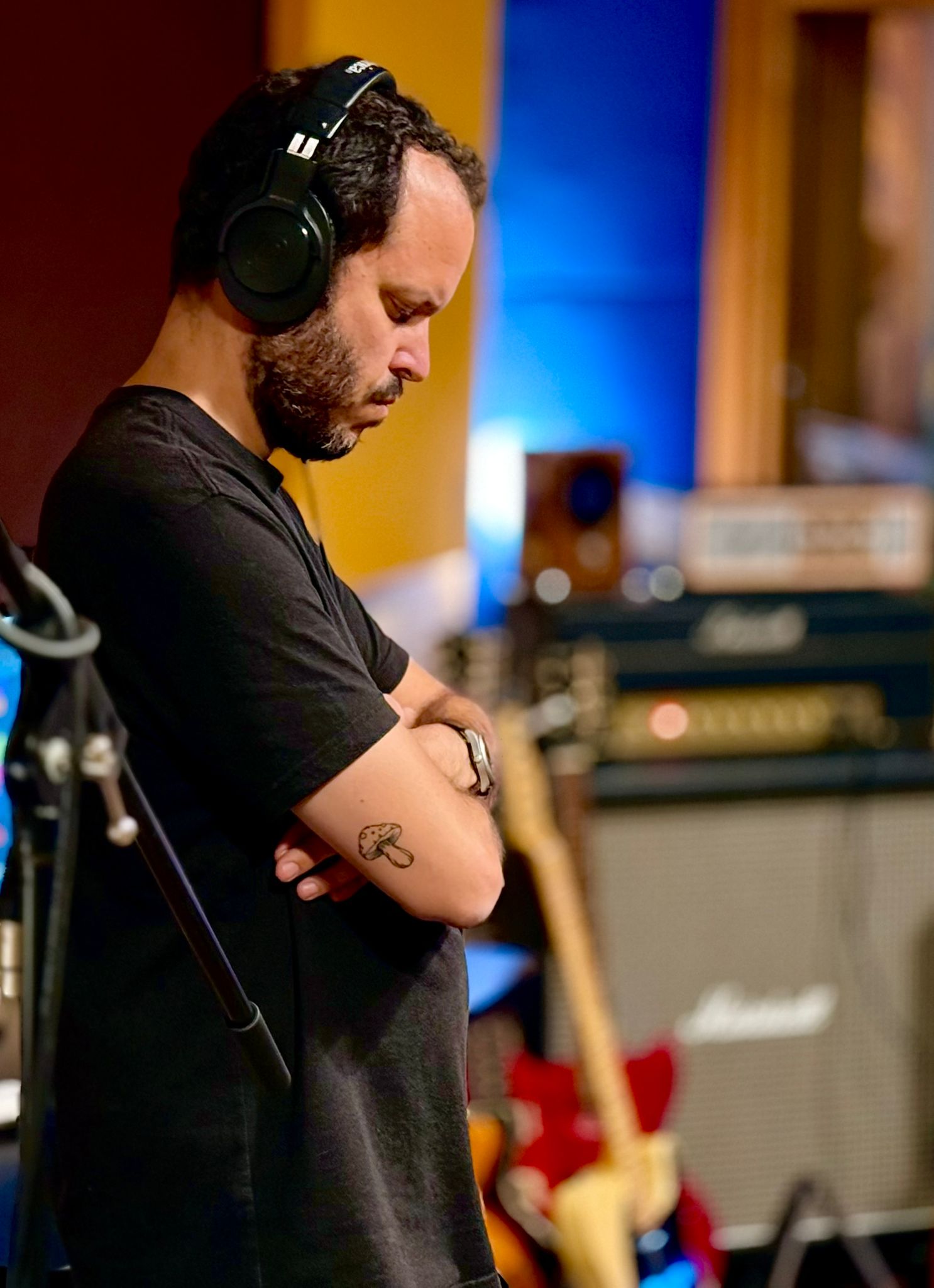 Víctor Abad at Estudio Milagros